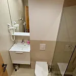Zlatni Javor 206 *